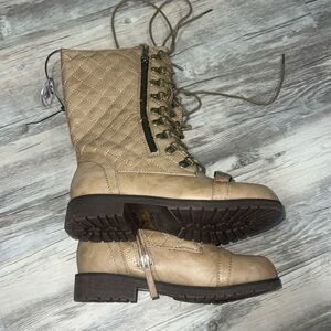 Daily shoes